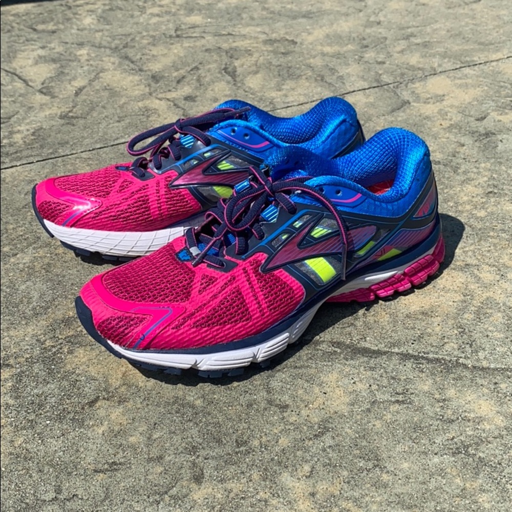 Brooks Ravenna DNA 6 Running Shoes Size 9